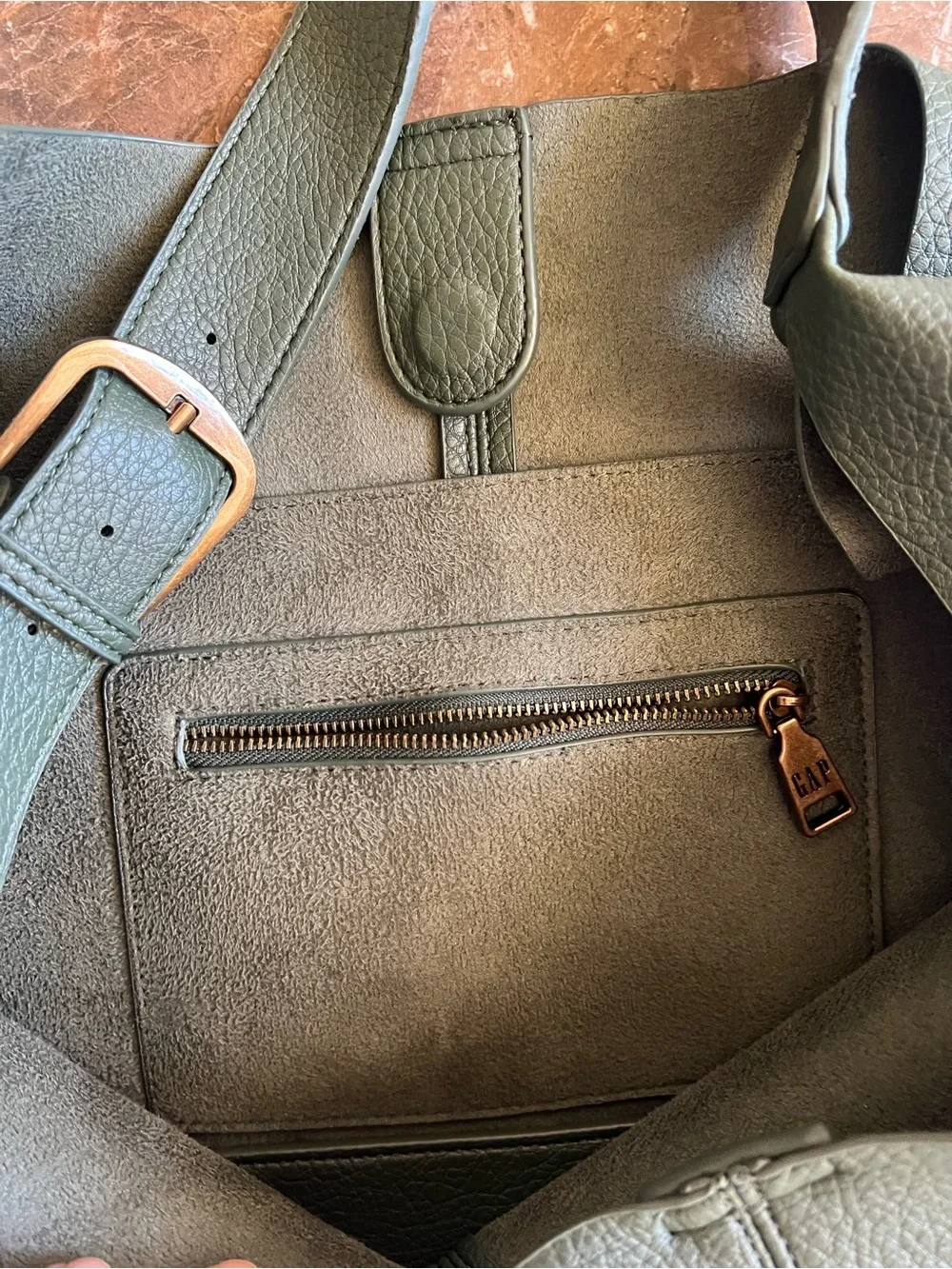 Dark Green GAP Hobo Bag with magnetic closure and attached wallet